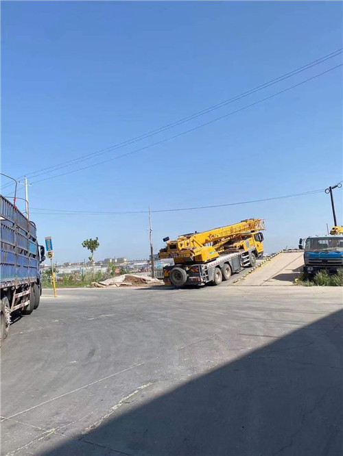 灵石县25吨吊车的租赁价格大概是多少？