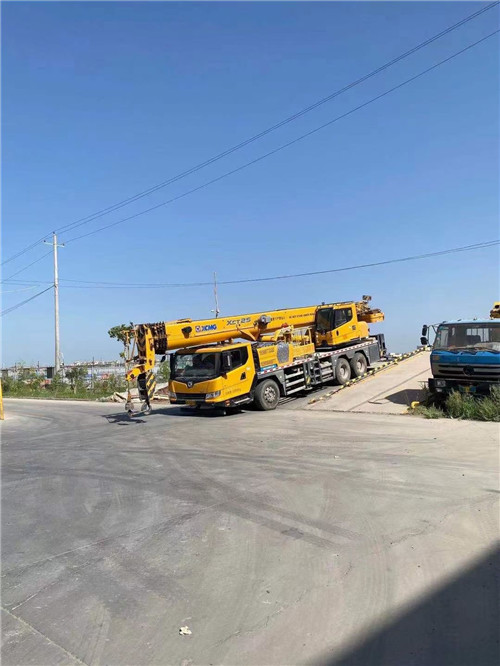 灵石县吊车作业时，可能会产生哪些额外收费项目？